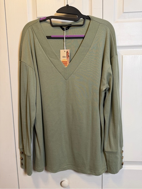 Dokotoo Tops - Dokotoo NWT Sage Green V Neck Long Sleeve Knit Top Size Large Casual Oversized